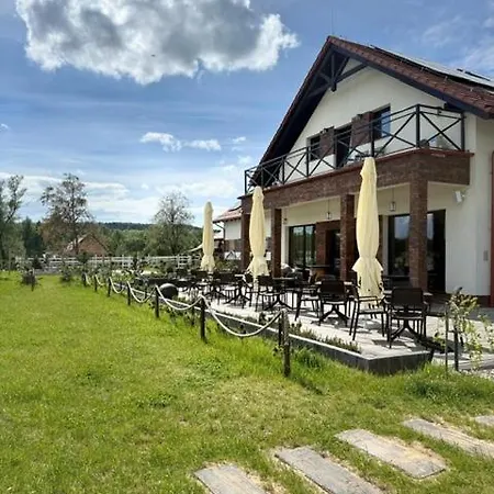 Myslinow - Black Horse Bar&grill Çiftlik konaklama Mecinka