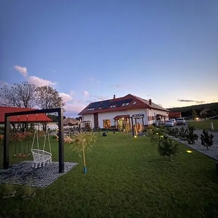 Çiftlik konaklama Myslinow - Black Horse Bar&grill *